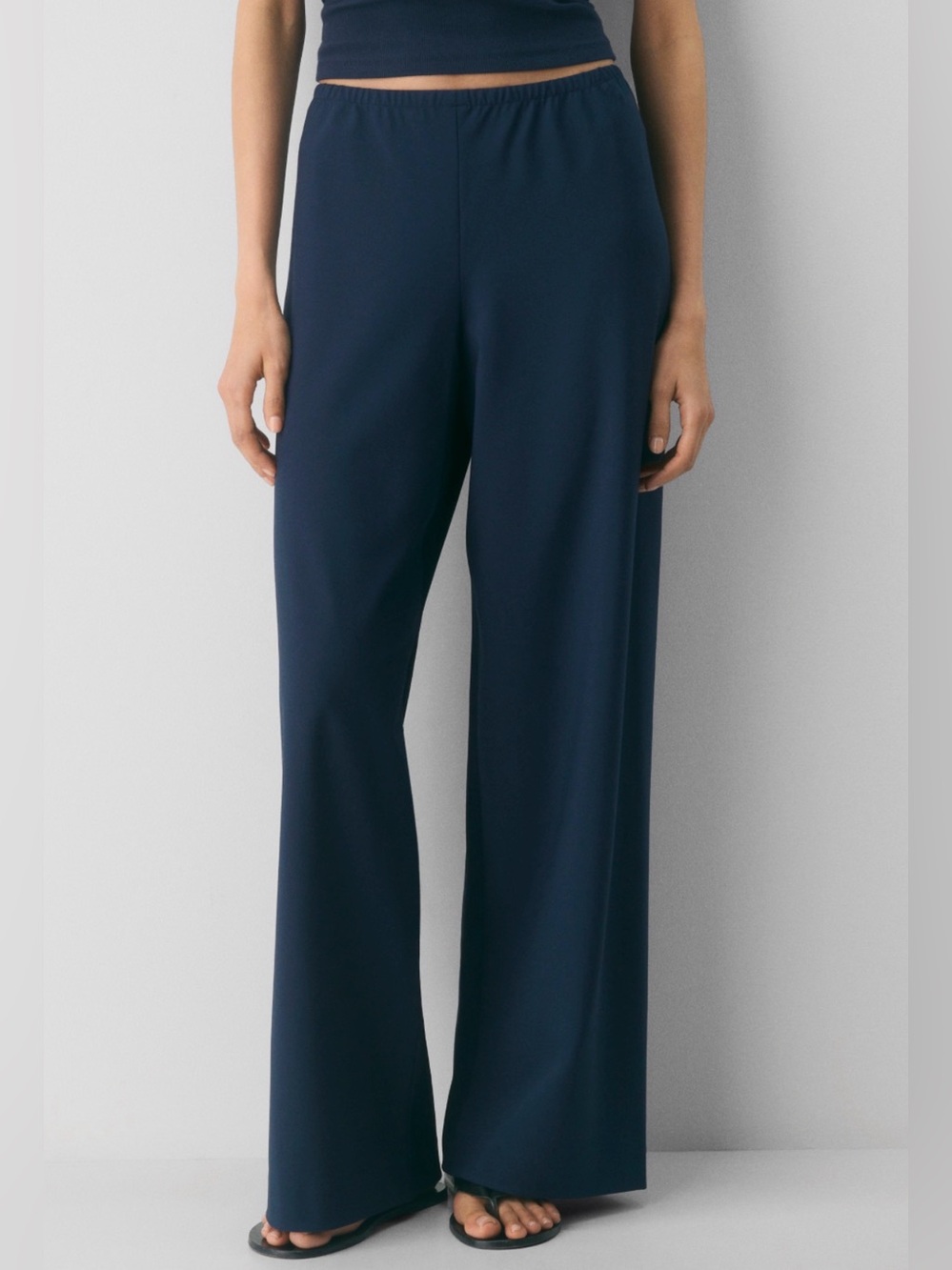 Nwt. Babaton total
Eclipse pant in navy blue